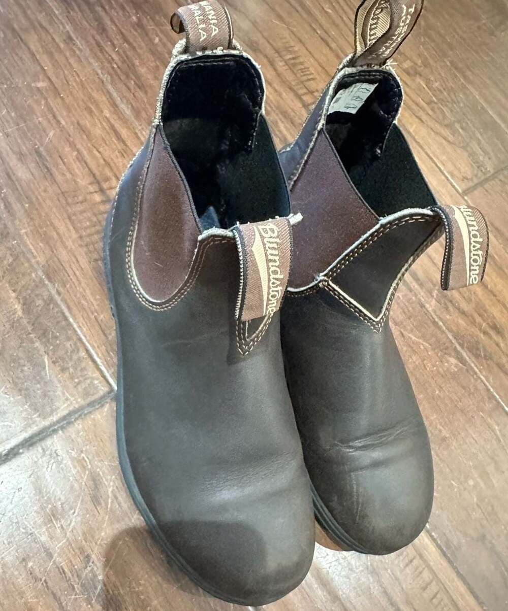 Blundstone 500 Size 5.5 Men/ 7 Women Brown Leather Chelsea Boots